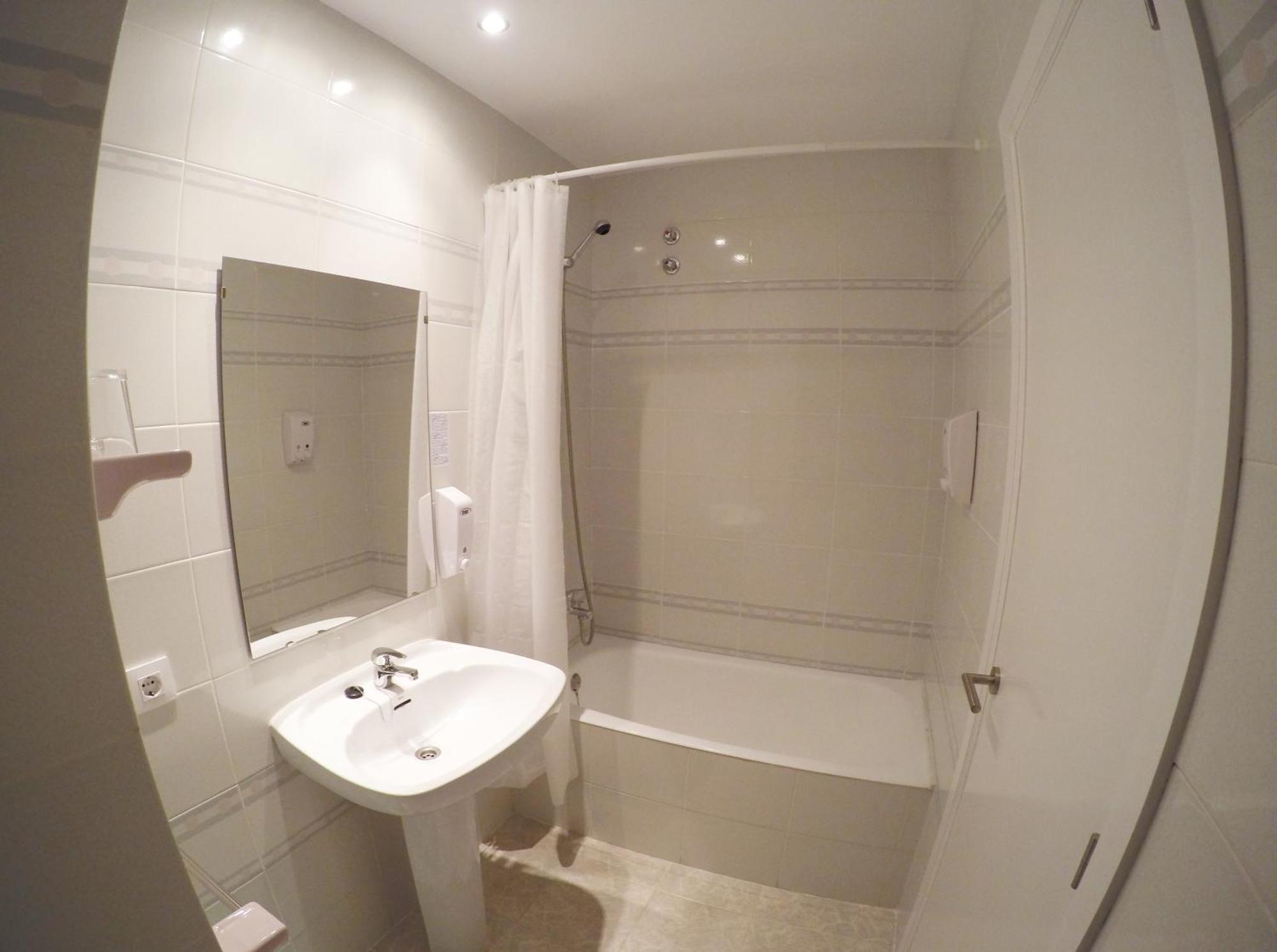 Hostal Del Mar Tossa de Mar Ngoại thất bức ảnh