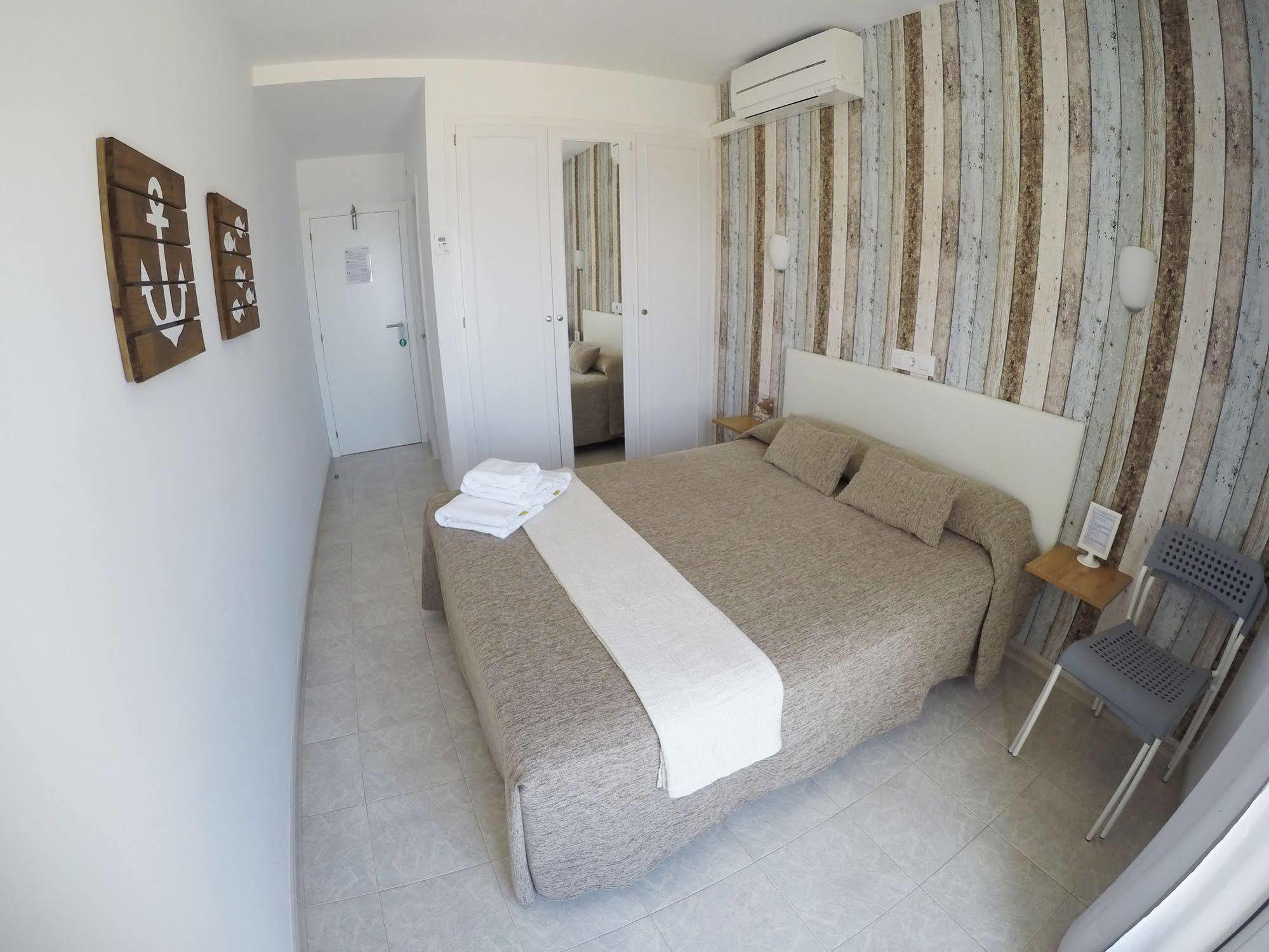 Hostal Del Mar Tossa de Mar Ngoại thất bức ảnh
