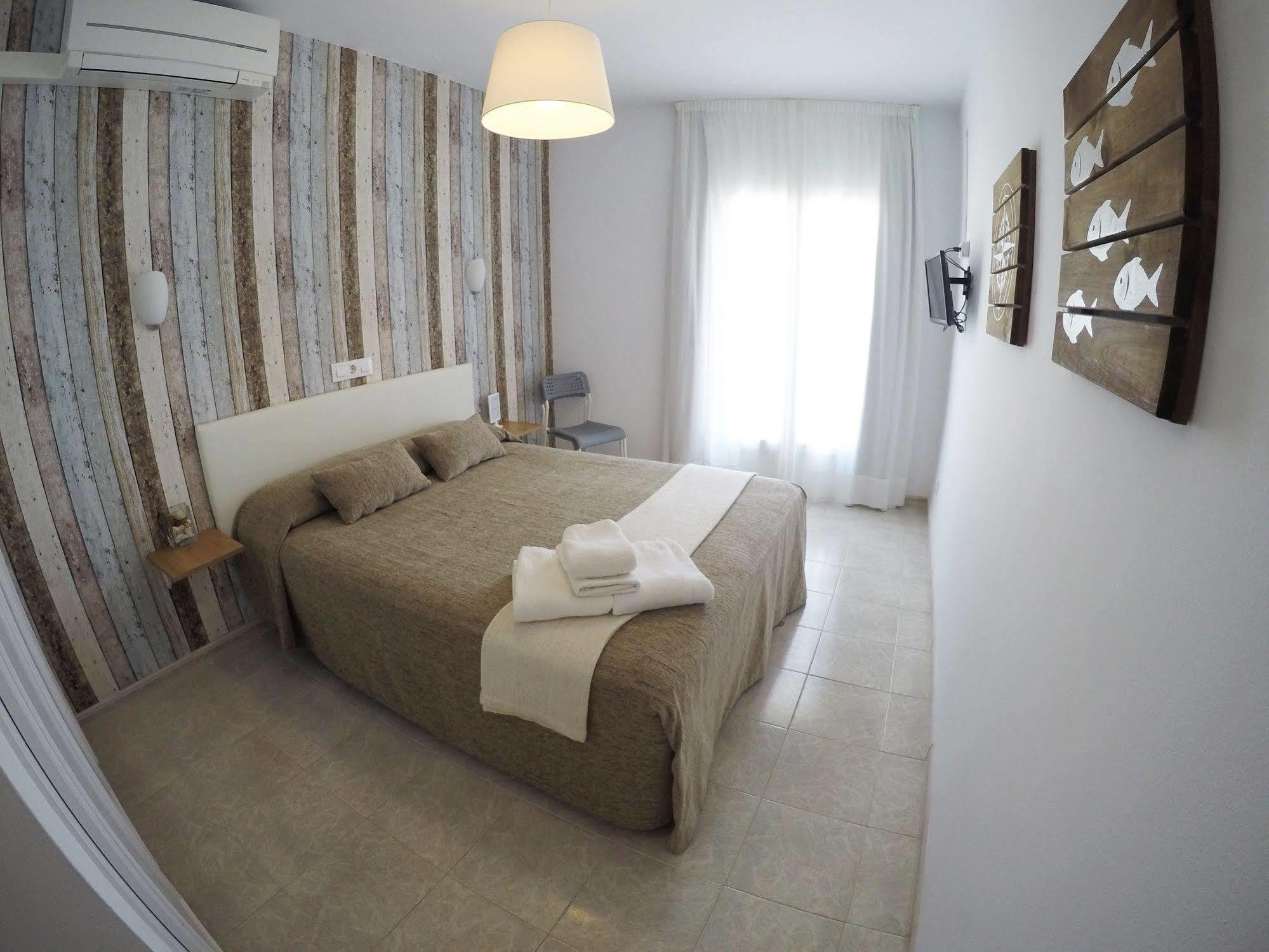 Hostal Del Mar Tossa de Mar Ngoại thất bức ảnh