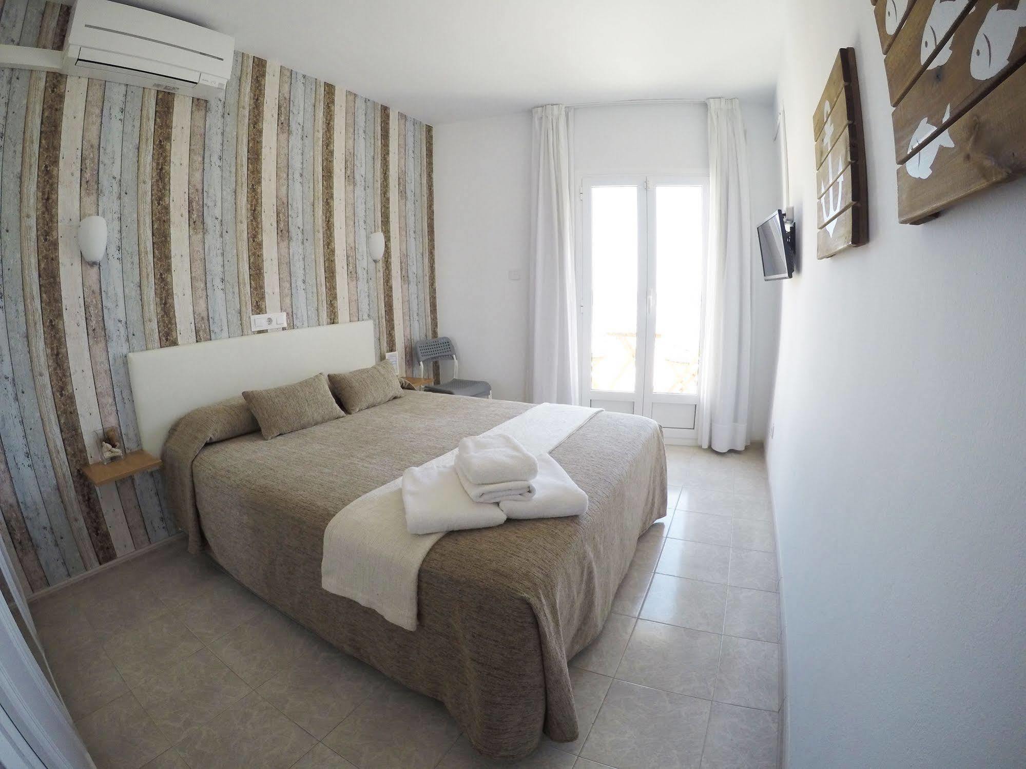 Hostal Del Mar Tossa de Mar Ngoại thất bức ảnh