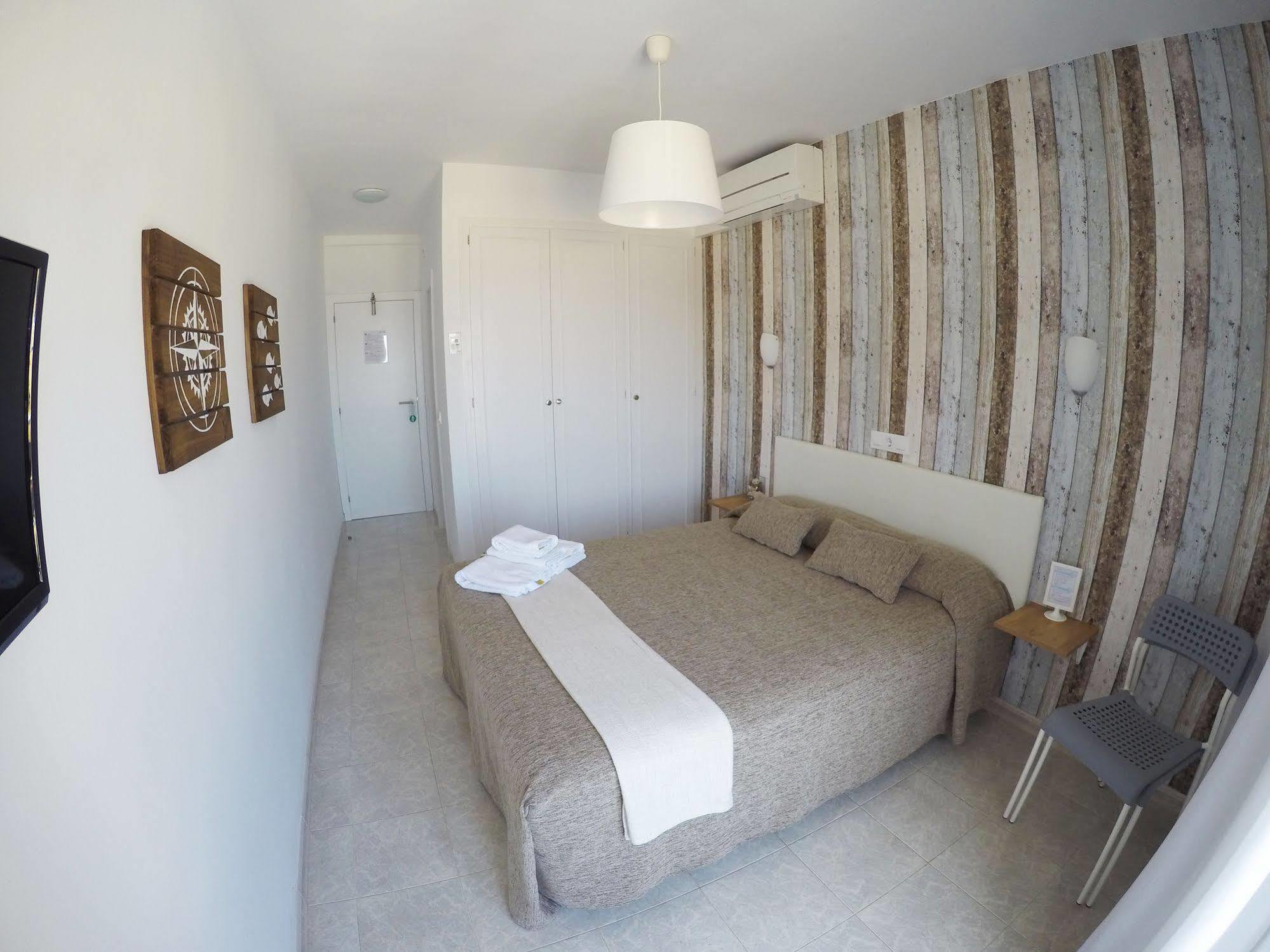 Hostal Del Mar Tossa de Mar Ngoại thất bức ảnh